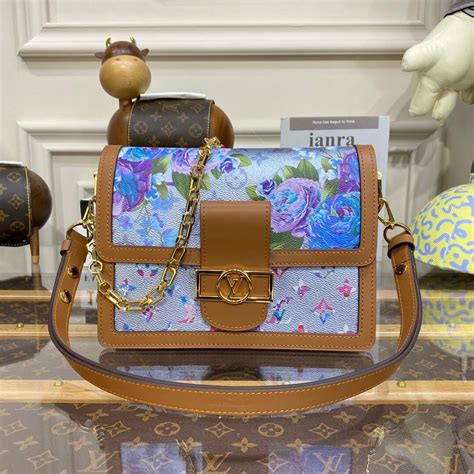 louis vuitton daphne